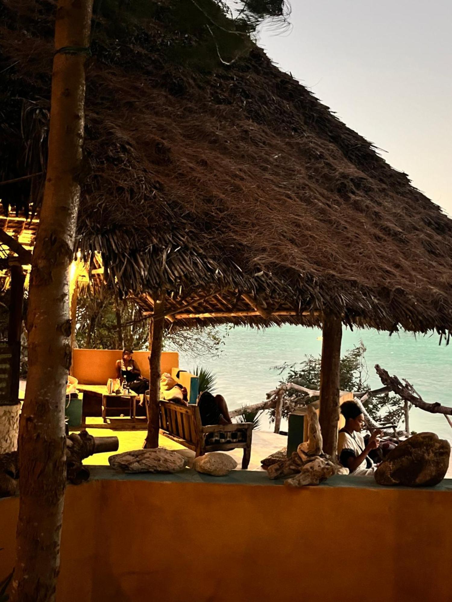 Sazani Beach Lodge And Tidal Lounge Nungwi Eksteriør billede